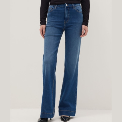 WOMEN'S JEANS
