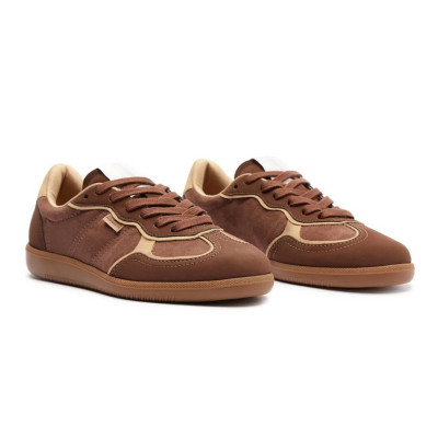ZAPATO CERRADO DE TACÓN PLANO